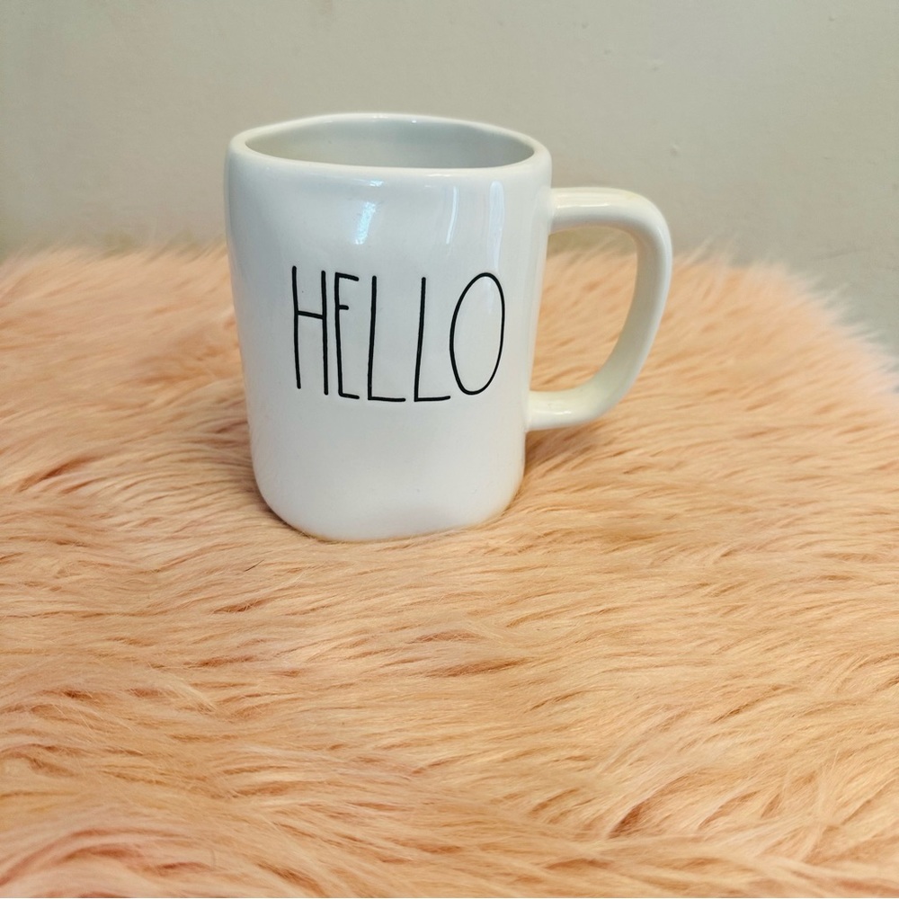 👋HELLO Mug